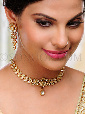 Chunni Light yellow kundan stones Necklace Set