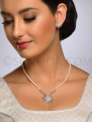 Neelee Stringing in fresh water pearls Pendant Set