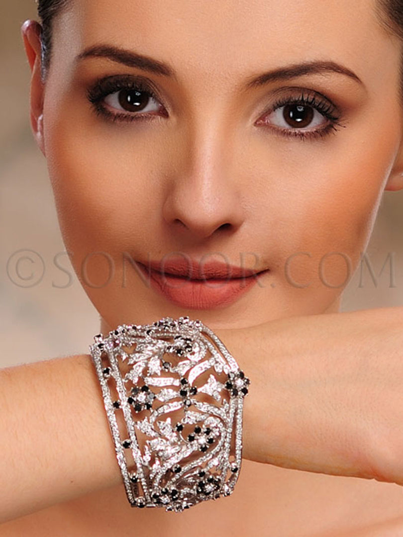 Pulluri Cubic Zirconia Black Stone Kada