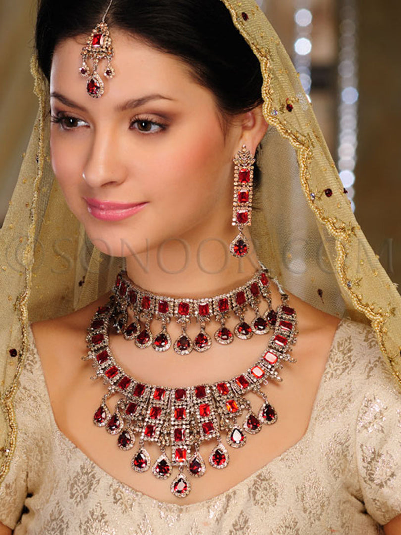 Peehu silver victorian Finish Garnet Combo Bridal Set