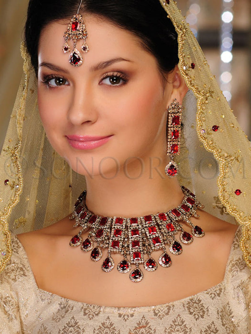 Jilpa Victorian Garnet Bridal Set