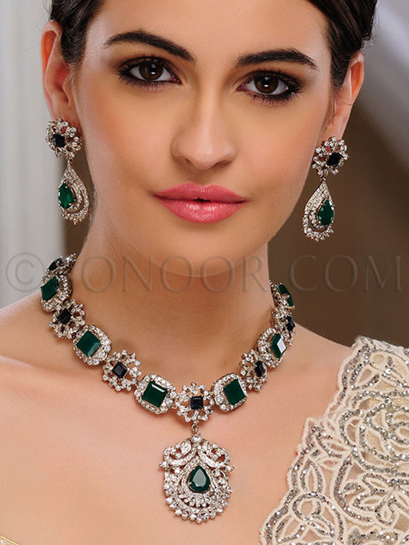 Ikshu Victorian Green Jade Necklace Set