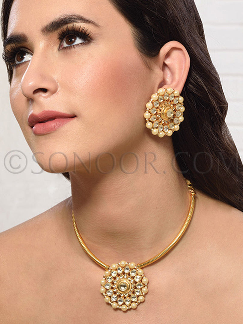 Iti Gold Chain Kundan Pearl Pendant Set