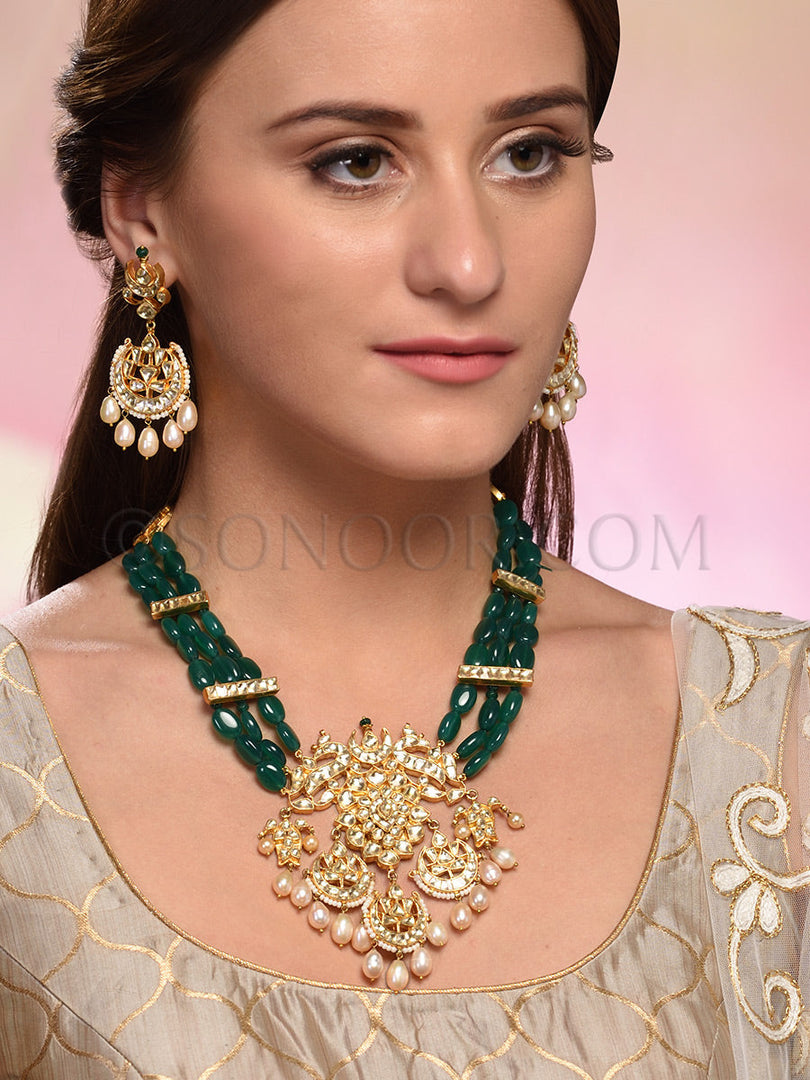 Izum Kundan Green Jade Pearl Pendant Set
