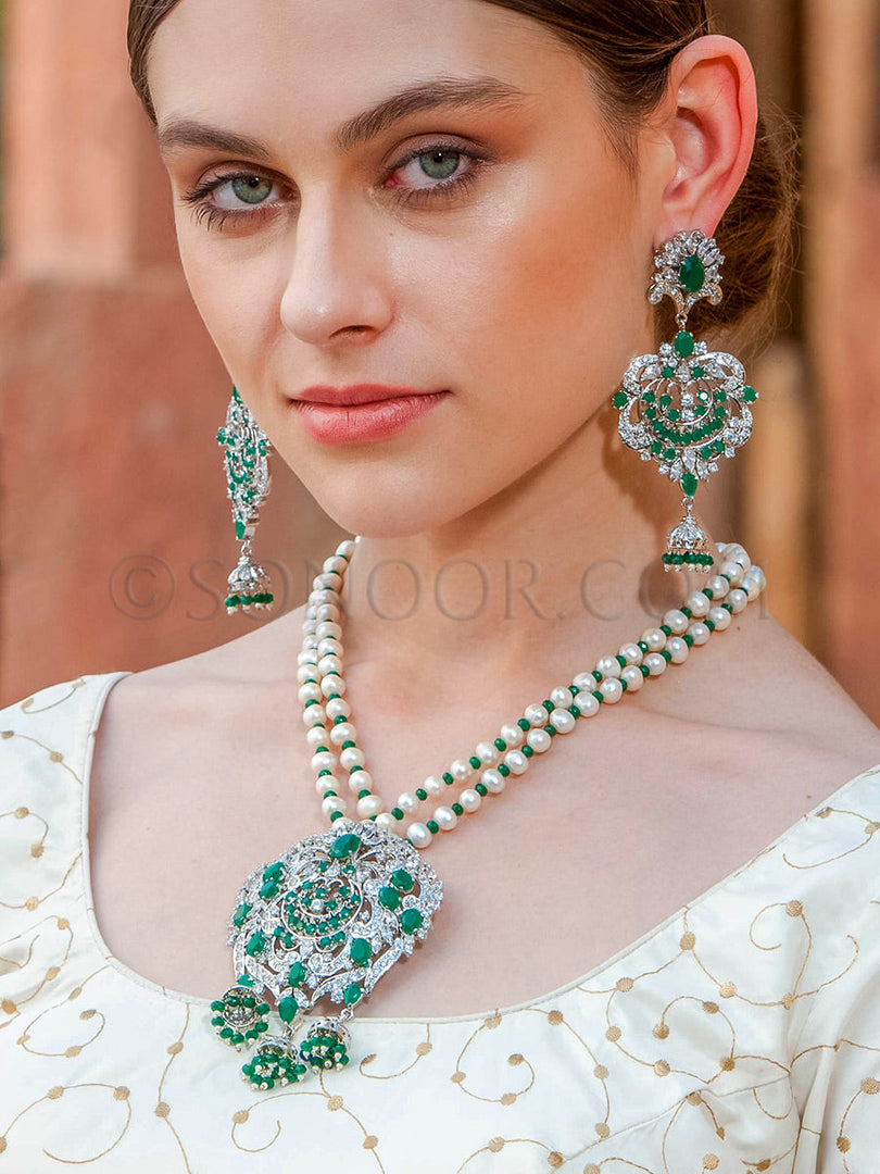 Amlu Green Jade Pearl Pendant Set