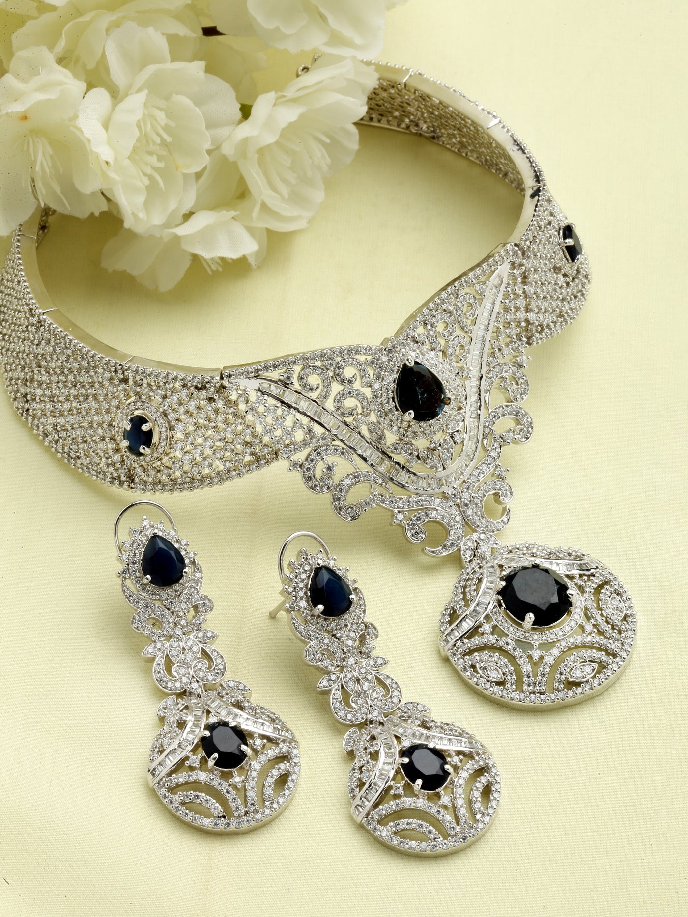 Kusni Czee Blue Stone Necklace Set