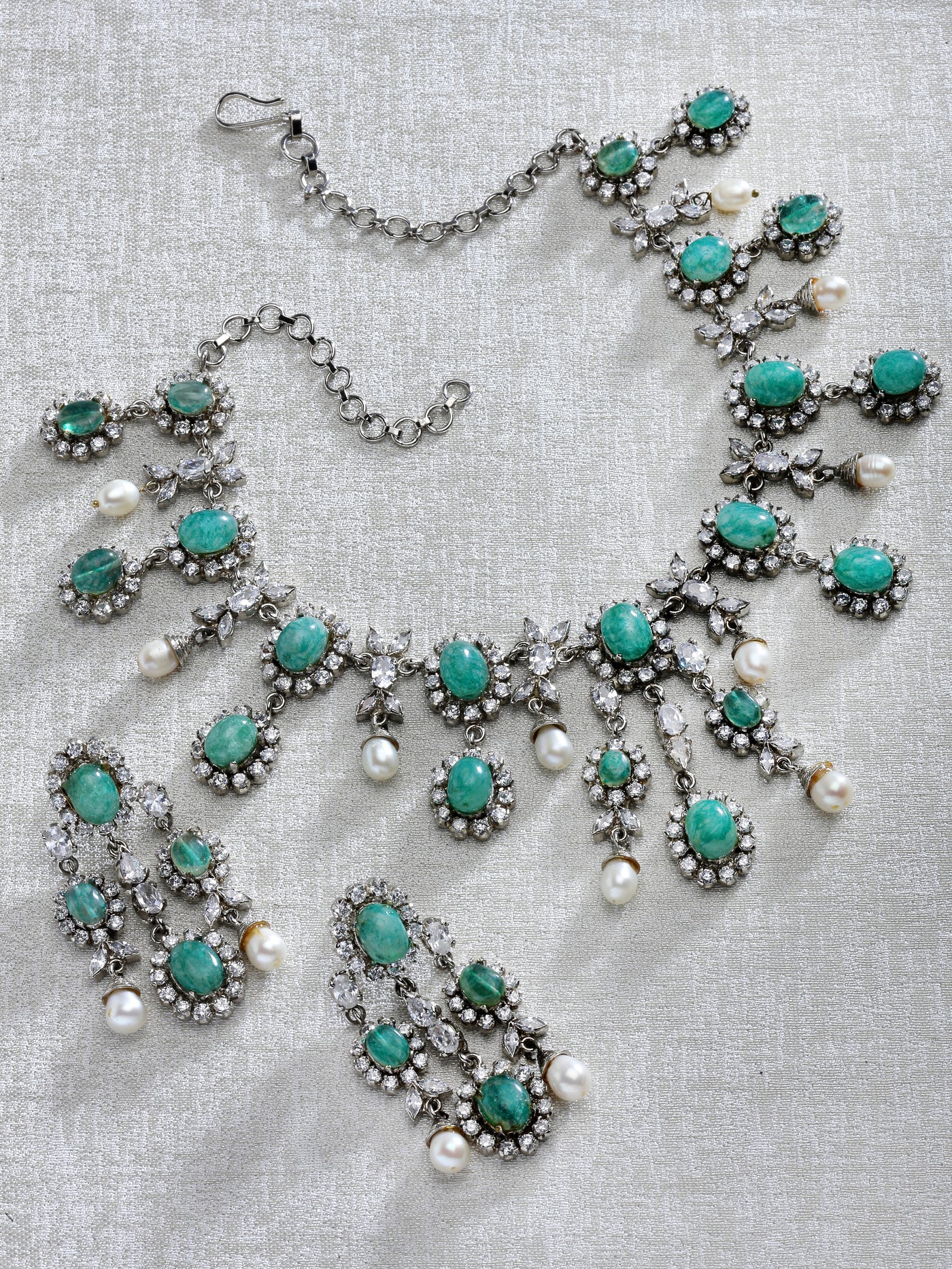 Hasita Antique Green Emerald Necklace Set