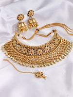 Load image into Gallery viewer, Vaidure Antique Gold Finish Necklace Set
