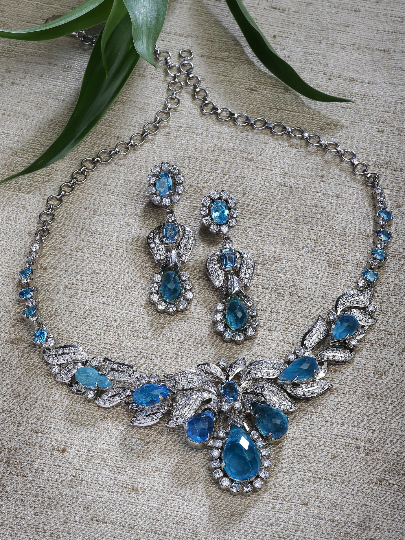 Aliza Victorian Blue Stone Necklace Set