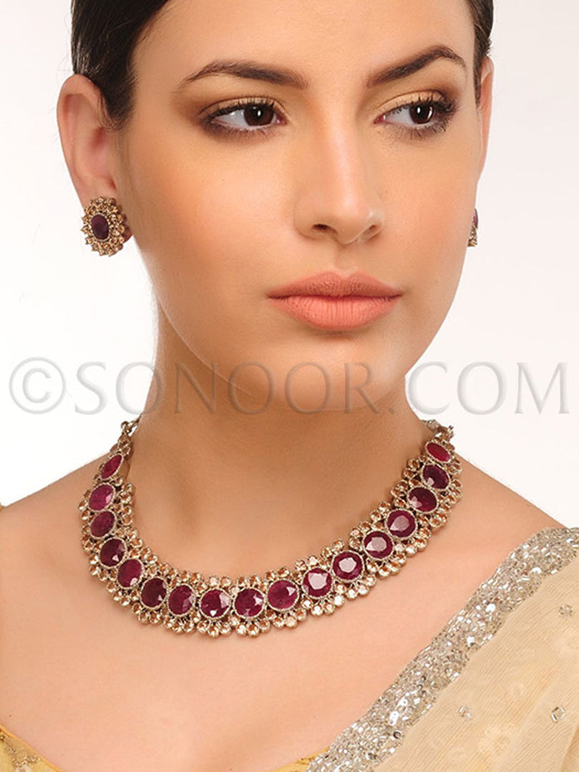 Aarvi Victorian Red Stone Necklace Set