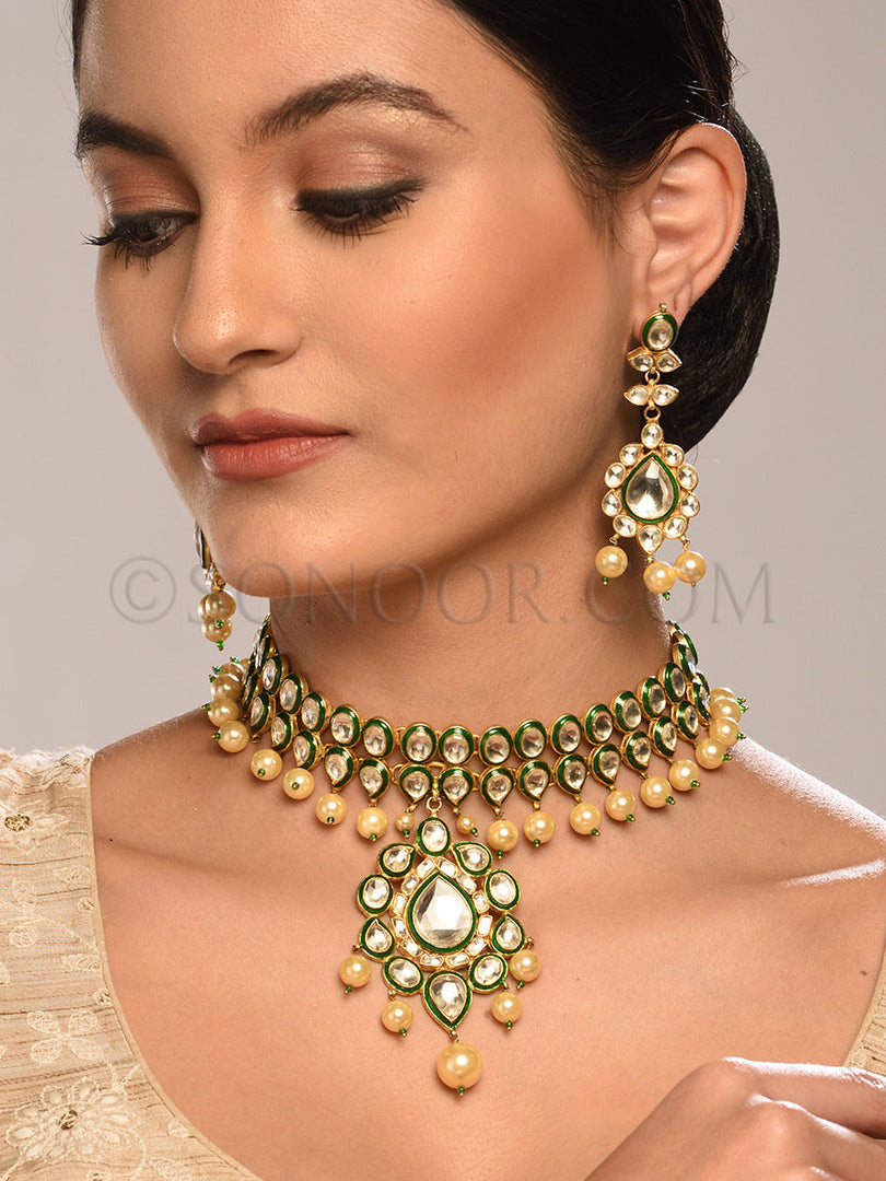Krithika Kundan Pearl Choker Necklace Set