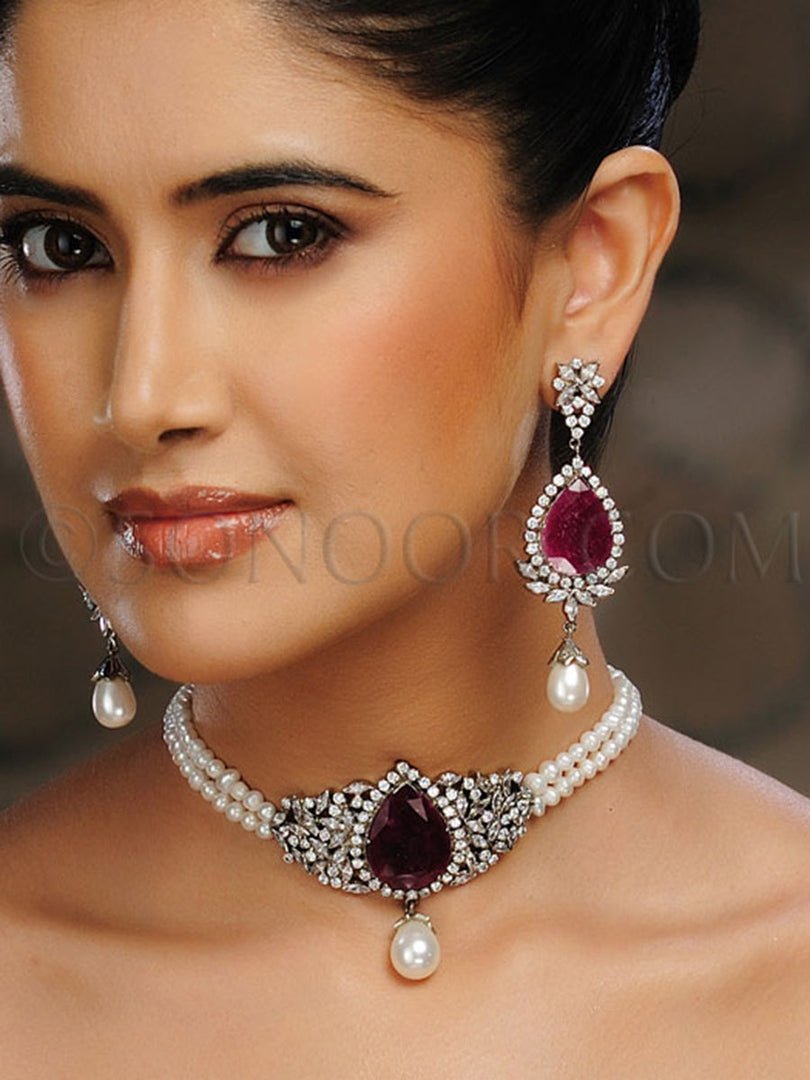 Saryu Victorian Pearl String Choker Pendant Set