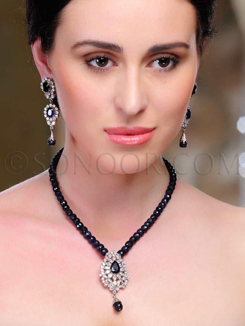 Sati Victorian Black Stone Pendant Set