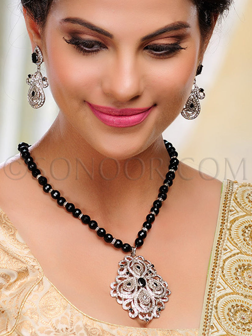 Niju Victorian Black Stone Pendant Set