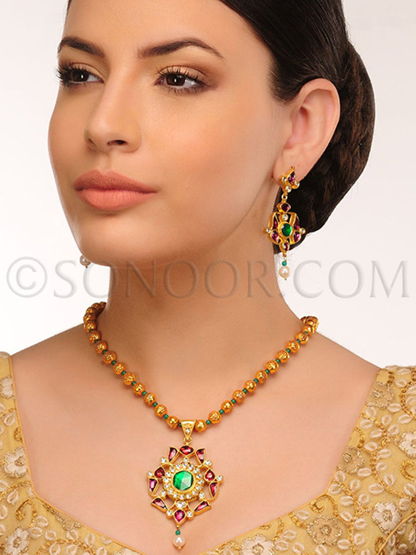 Dali Gold Chain Kundan Pendant Set