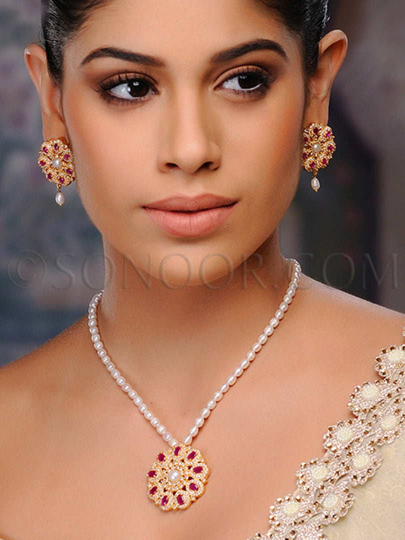 Haimi Red Stone Pearl String Pendant Set