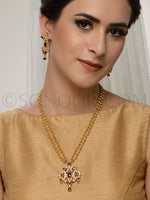 Load image into Gallery viewer, Shyla Kundan Gold Bead String Pendant Set
