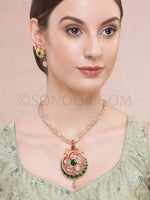 Load image into Gallery viewer, Mahtab Antique Polki Pendant Set
